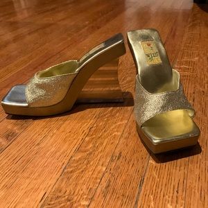 Vintage Wild Rose Funky Y2K Shoes with Acrylic Heel